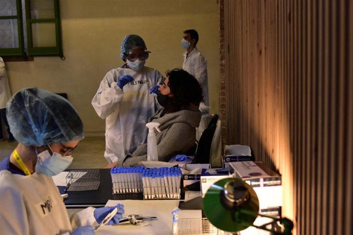 Realización de test de antígenos de detección del COVID-19 