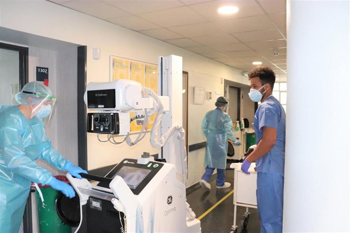 Foto Nuevos Equipos Radiología Portátil Covid Hospital Jrj