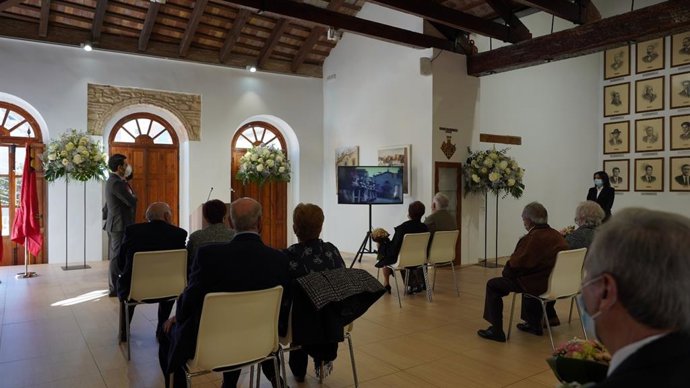 32 Matrimonios De Paterna (Valencia) Celebran Esta Semana Sus Bodas De Oro En Tres Ceremonias Con Protocolo Anticovid