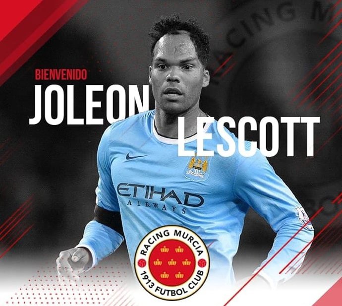 Anuncio del Racing Murcia de la llegada de Joleon Lescott para la disputa, finalmente truncada, del partido de Copa del Rey frente al Levante UD
