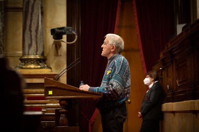 El diputat de JxCat, Josep Puig intervé durant una sesió plenria al Parlament de Catalunya. Barcelona, Catalunya, 15 de diciembre del 2020. 