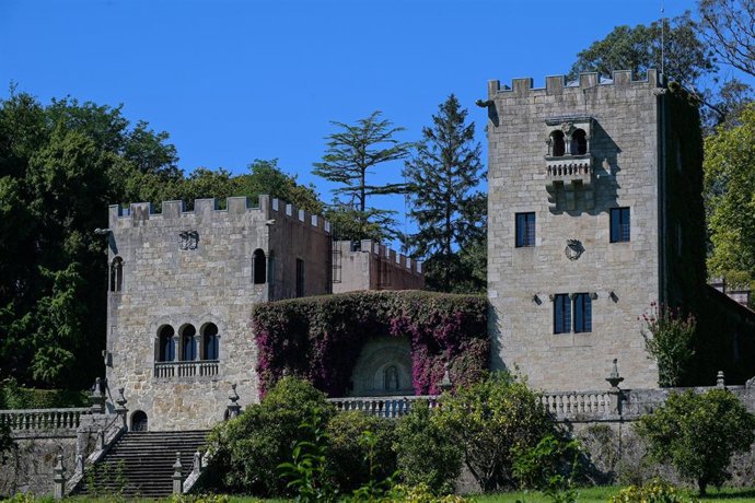 Fachada del Pazo de Meirás, hasta ahora propiedad de la familia Franco, el día en el que el Juzgado de Primera Instancia número 1 de A Coruña ha estimado íntegramente la demanda para la devolución del Pazo interpuesta por el Estado, al que declara propi