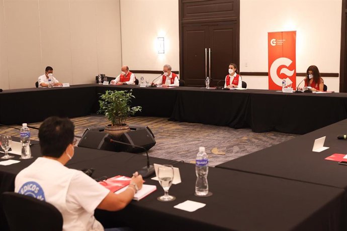 La reina Letizia se reúne con ONG españolas en Honduras a 15 de diciembre de 2020.