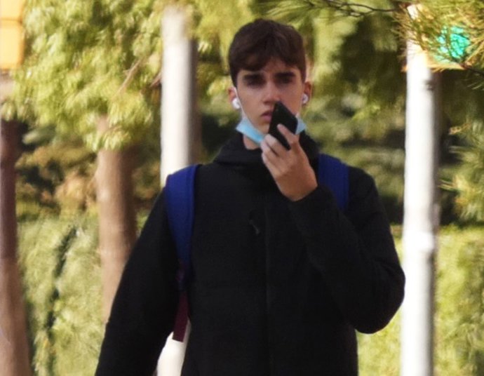 Pablo Urdangarín de paseo por Barcelona