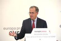 Ossorio se muestra agradecido a los profesores contratados en pandemia pero insiste en que era "un refuerzo adicional"