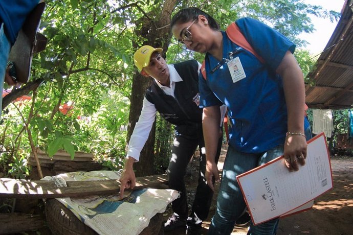 Trabajos contra el dengue en Paraguay
