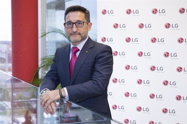 Nacho Ángel, director comercial de Móviles de LG España