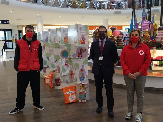 Exposición 'Juguete Educativo' de Cruz Roja Juventud en Vallsur