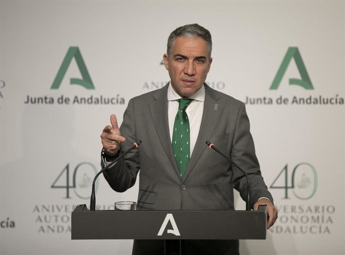 El consejero de la Presidencia, Elías Bendodo, en una imagen de la rueda de prensa del Consejo de Gobierno del martes, día 15.