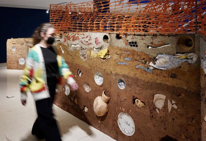 El Institut Valenci d'Art Modern (IVAM) recrea en su Galería 6 el pasado, presente y futuro de la huerta valenciana con la instalación 'Com solíem...', creada por la artista Asunción Molinos Gordo.