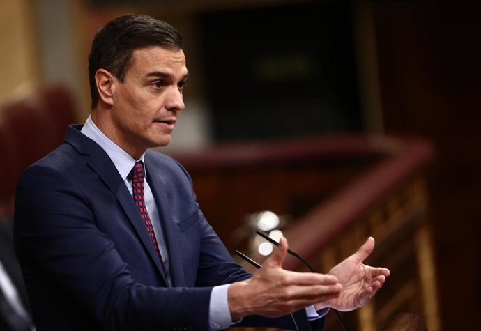 El presidente del Gobierno, Pedro Sánchez interviene durante una sesión de control al Gobierno, en Madrid (España), a 16 de diciembre de 2020. Durante el pleno, el presidente del Gobierno ha hecho un primer balance del segundo estado de alarma decretado
