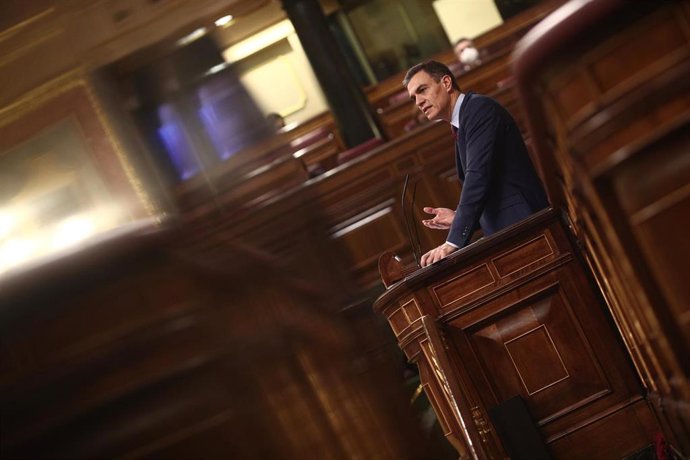 El presidente del Gobierno, Pedro Sánchez interviene en una sesión plenaria en el Congreso de los Diputados, en Madrid (España), a 16 de diciembre de 2020. El presidente hace un primer balance del segundo estado de alarma decretado el pasado 9 de noviem
