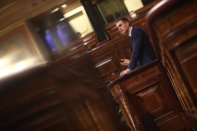 El presidente del Gobierno, Pedro Sánchez interviene en una sesión plenaria en el Congreso de los Diputados, en Madrid (España), a 16 de diciembre de 2020. El presidente hace un primer balance del segundo estado de alarma decretado el pasado 9 de noviem