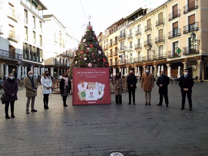 La iniciativa para impulsar el comercio local se ha presentado en la plaza del Torico de Teruel.