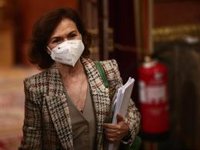 Carmen Calvo acusa a la Junta de Andalucía de "hacer xenofobia" con la crisis migratoria en Canarias