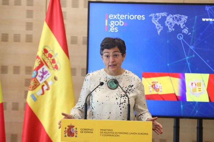 La ministra de Asuntos Exteriores, Arancha González Laya, realiza una intervención tras su reunión con su homóloga andorrana, Maria Ubach Font, en el Palacio de Viena, en Madrid (España) a 14 de septiembre de 2020.