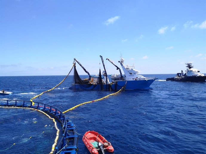 Barcos pesqueros de Balfegó pescando atún rojo