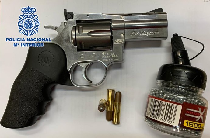 Nota De Prensa Más Video Más Totales " La Policía Nacional Libera A Una Joven Víctima De Trata Que Había Sido Obligada A Prostituirse En Un Club En Marbella (Málaga)"