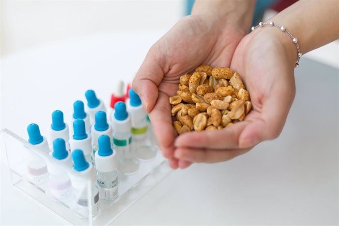 La Clínica Universidad de Navarra y el Complejo Hospitalario de Navarra realizan un ensayo clínico para la primera inmunoterapia contra la alergia al cacahuete