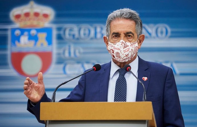 El presidente de Cantabria, Miguel Ángel Revilla, en rueda de prensa