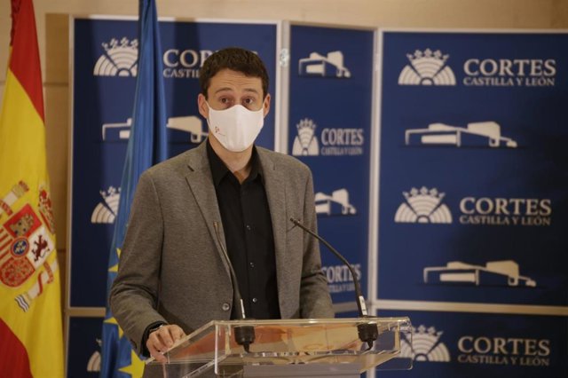 El parlamentario de Cs, durante su comparecencia en la que ha criticado la actitud de los socialistas en la comisión de investigación.