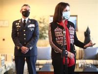 Robles cree que en el Gobierno "cada uno cumple su papel" pero la postura en los "grandes temas" la marca Sánchez