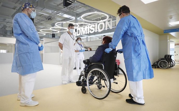 Entra en funcionamiento el  Hospital Enfermera Isabel Zendal.