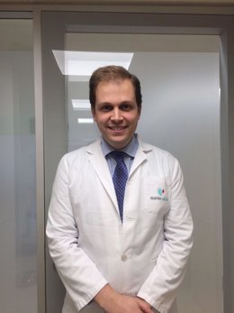 Doctor Daniel Cabo, especialista del Servicio de Endocrinología de Quirónsalud Málaga