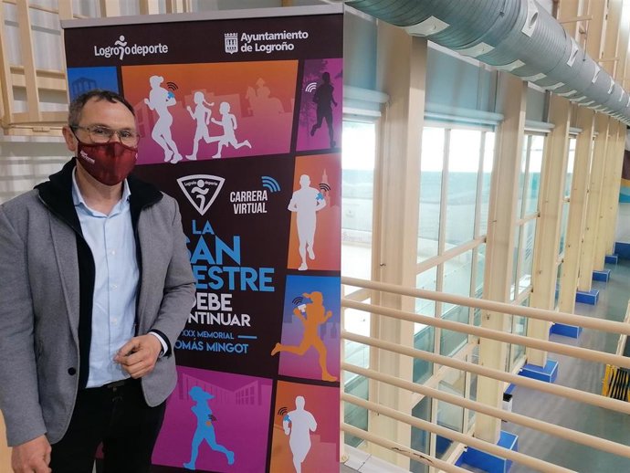 Inscripciones San Silvestre presentadas por el concejal de Deportes del Ayuntamiento Rubén Antoñanzas