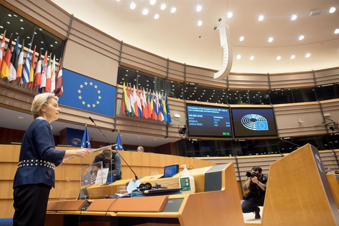 HANDOUT - 16 December 2020, Belgium, Brussels: EU Commission President Ursula von der Leyen addresses European lawmakers during a plenary session of the European Parliament. Photo: Etienne Ansotte/European Commission/dpa - ATTENTION: editorial use only 