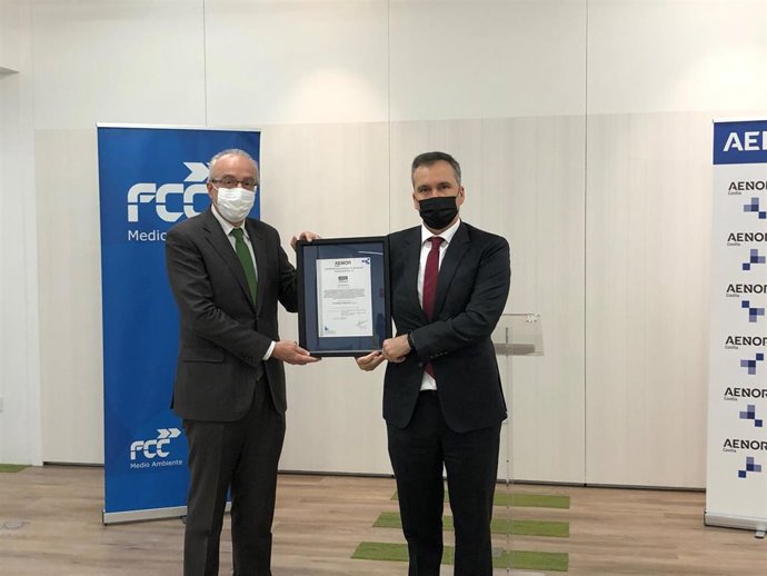 FCC Medio Ambiente recibe de AENOR el certificado de protocolos frente al COVID-19 para su sede corporativa de Las Tablas (Madrid) y para el Palacio de Congresos de Granada