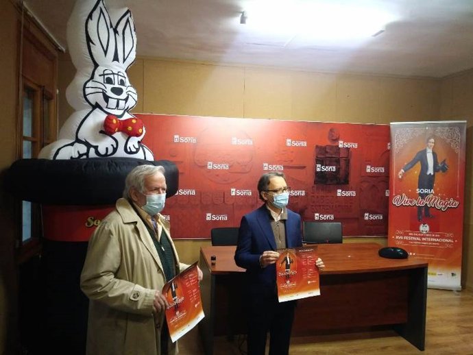 Mayoral y Bárez presentan el festival.