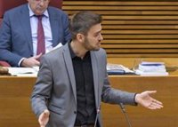 Compromís critica que el fallo del TC sobre becas "va en la línea del desmantelamiento del sistema público de educación"