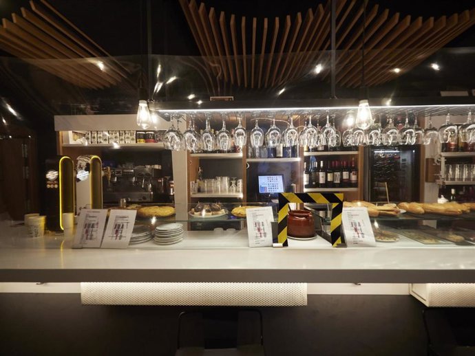 Interior de un bar en Pamplona, Navarra (España), a 17 de diciembre de 2020. 