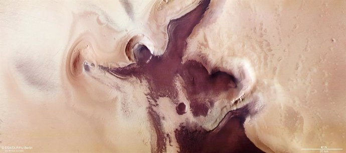 Vista del 'ángel' con un gran corazón en el polo sur de Marte