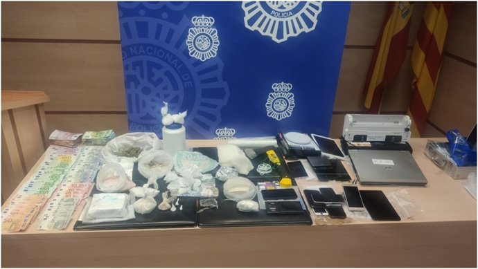 Detenido un grupo criminal dedicado al tráfico de drogas en El Vendrell (Tarragona).