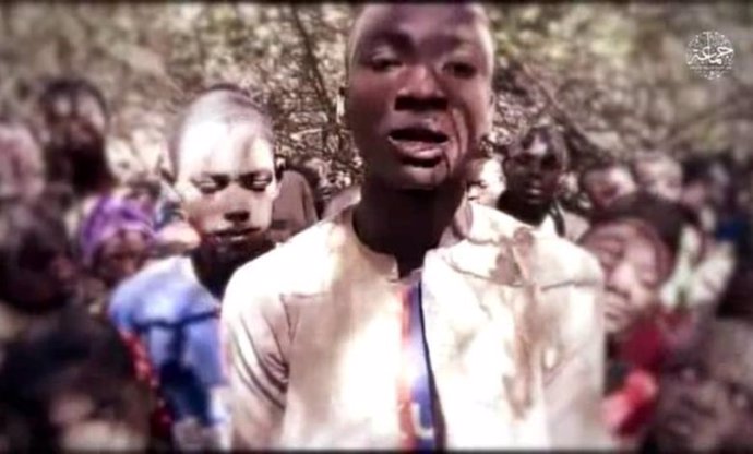 Uno de los niños secuestrados por Boko Haram en el noroeste de Nigeria habla en un vídeo del grupo terrorista