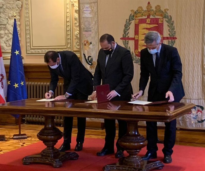 Firma del Protocolo de Actuación entre el Ministerio de Transportes y el Ayuntamiento de Valladolid sobre la Agenda Urbana 2030.