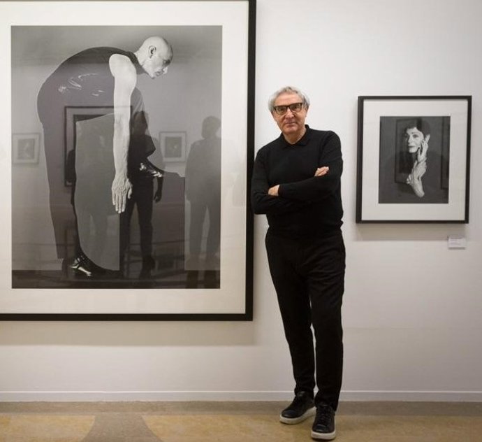 El fotógrafo Manuel Outumuro