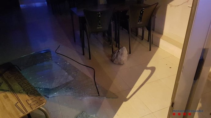 Un jove ingressa a la presó per robar en un restaurant de Vilanova i la Geltrú (Barcelona).