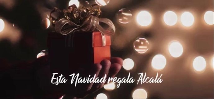 El cartel de la campaña de fomento del comercio local 'Esta Navidad regala Alcalá'.