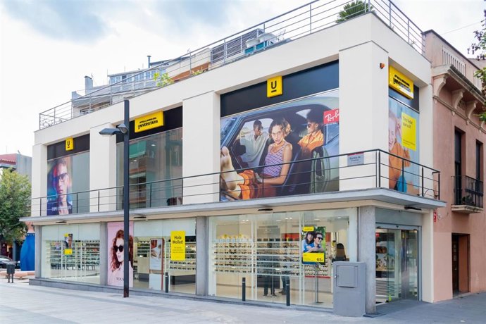 Fielmann adquiere el 80% de Óptica & Audiología Universitaria