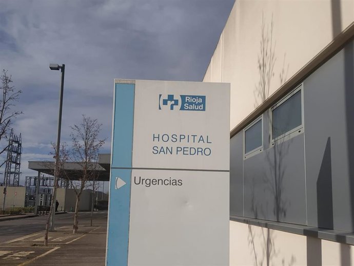 Servicio de urgencias del hospital San Pedro, ambulancias.