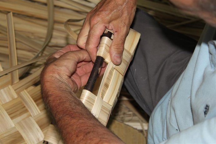 Artesano, artesanía, cestería