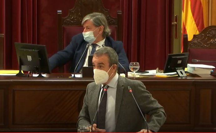 El conseller Juan Pedro Yllanes, en el Parlament.