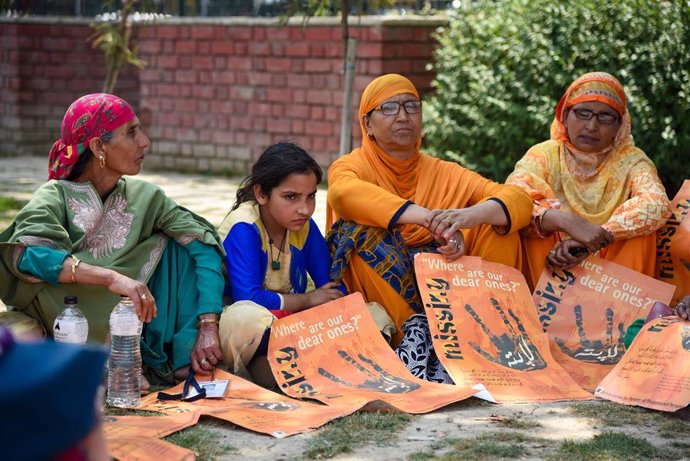 Protesta por la desaparición de personas en India.