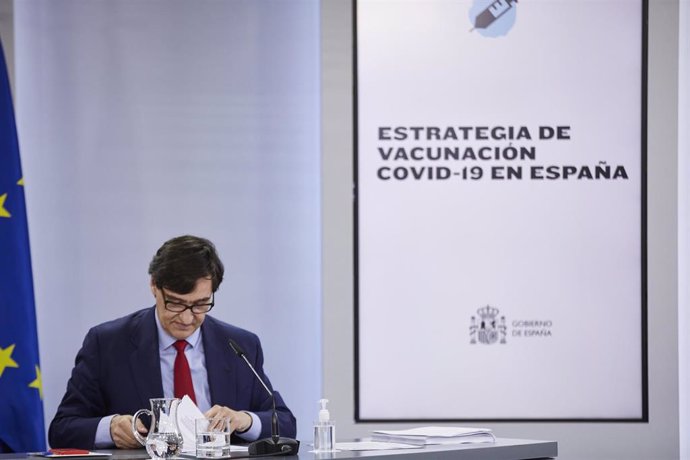 El ministro de Sanidad, Salvador Illa, en una rueda de prensa posterior al Consejo de Ministros celebrado en Moncloa, Madrid (España), a 24 de noviembre de 2020. El Consejo de Ministros ha aprobado hoy el plan de vacunación contra el coronavirus anuncia