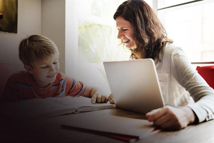 Endesa dará formación gratuita a mujeres andaluzas en paro con cargas familiares