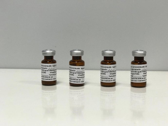 Viales de la vacuna contra el coronavirus 'RUTI', desarrollada por investigadores del Hospital Germans Trias i Pujol de Badalona (Barcelona), y probada por primera vez a nivel internacional en Argentina.