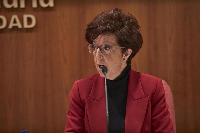 La directora general de Salud Pública, Elena Andradas, ofrece una rueda de prensa en la Consejería de Sanidad, en Madrid (España), a 11 de diciembre de 2020. 